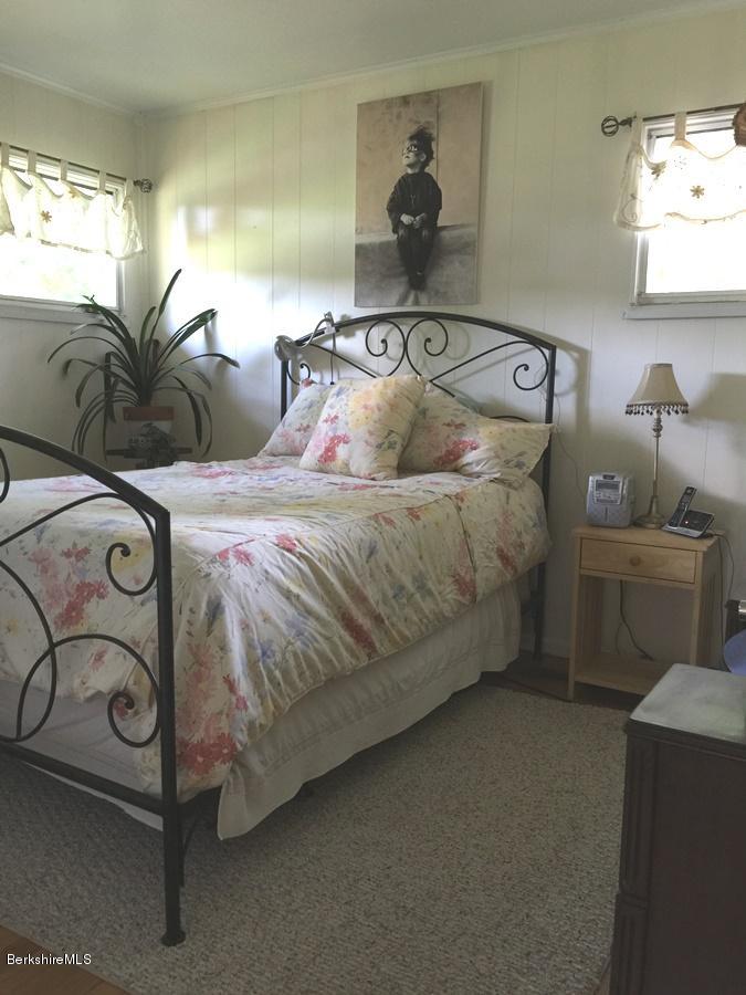 53 Melbourne Road Pittsfield, MA 01201 - Photo 5 of 12 bedroom