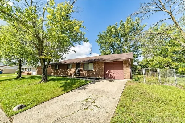 $1,250 | 2633 Della Drive, Dayton, OH 45417