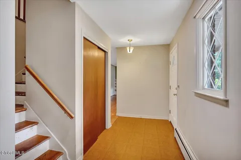 $450,000 | 9 Chestnut Lane, Clifton Park, NY 12065