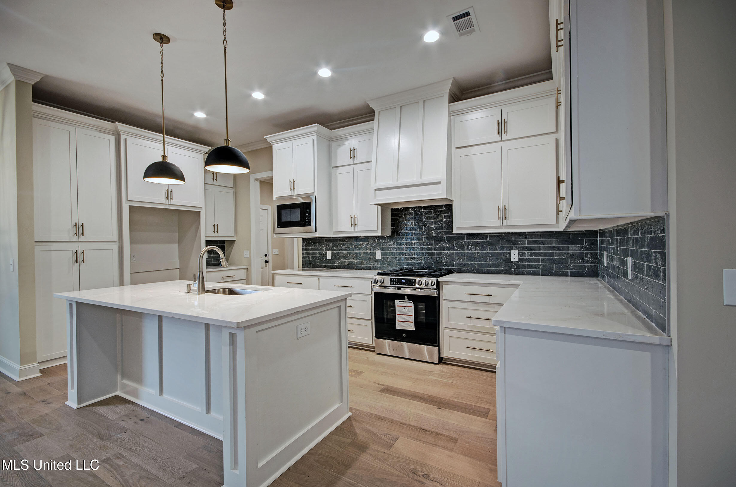 343 Willow Way Canton, MS 39046 - Photo 15 of 32 IMGP5022_3_4