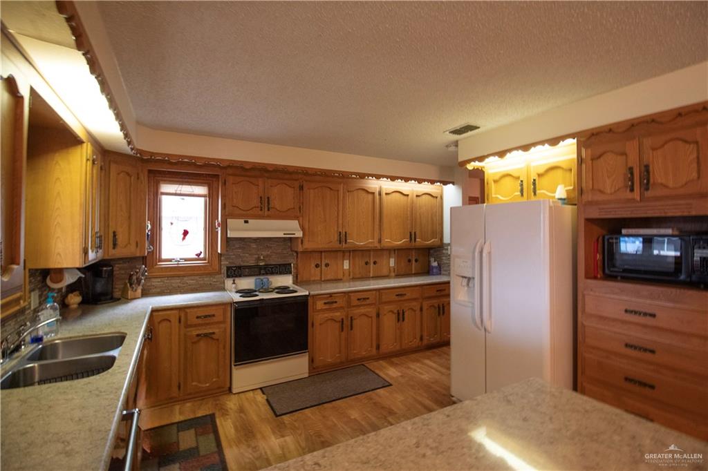 507 Taurus Street Mission, TX 78572 - Photo 8 of 26