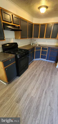 $1,600 | 408 West 21st Street, Chester, PA 19013