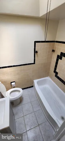 $1,600 | 408 West 21st Street, Chester, PA 19013