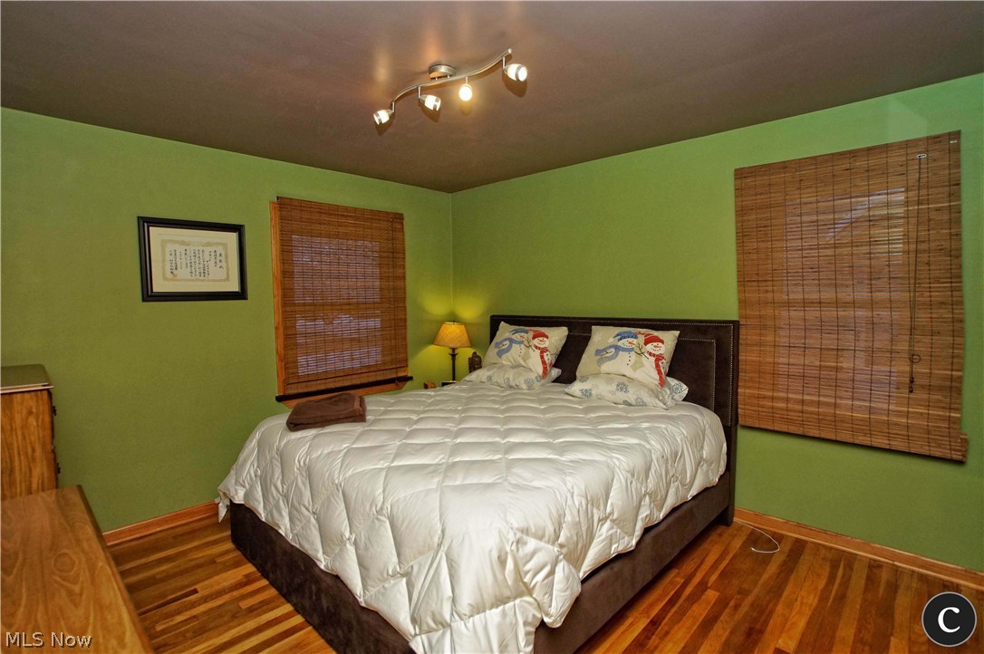 1332 Argonne Road Cleveland, OH 44121 - Photo 14 of 20