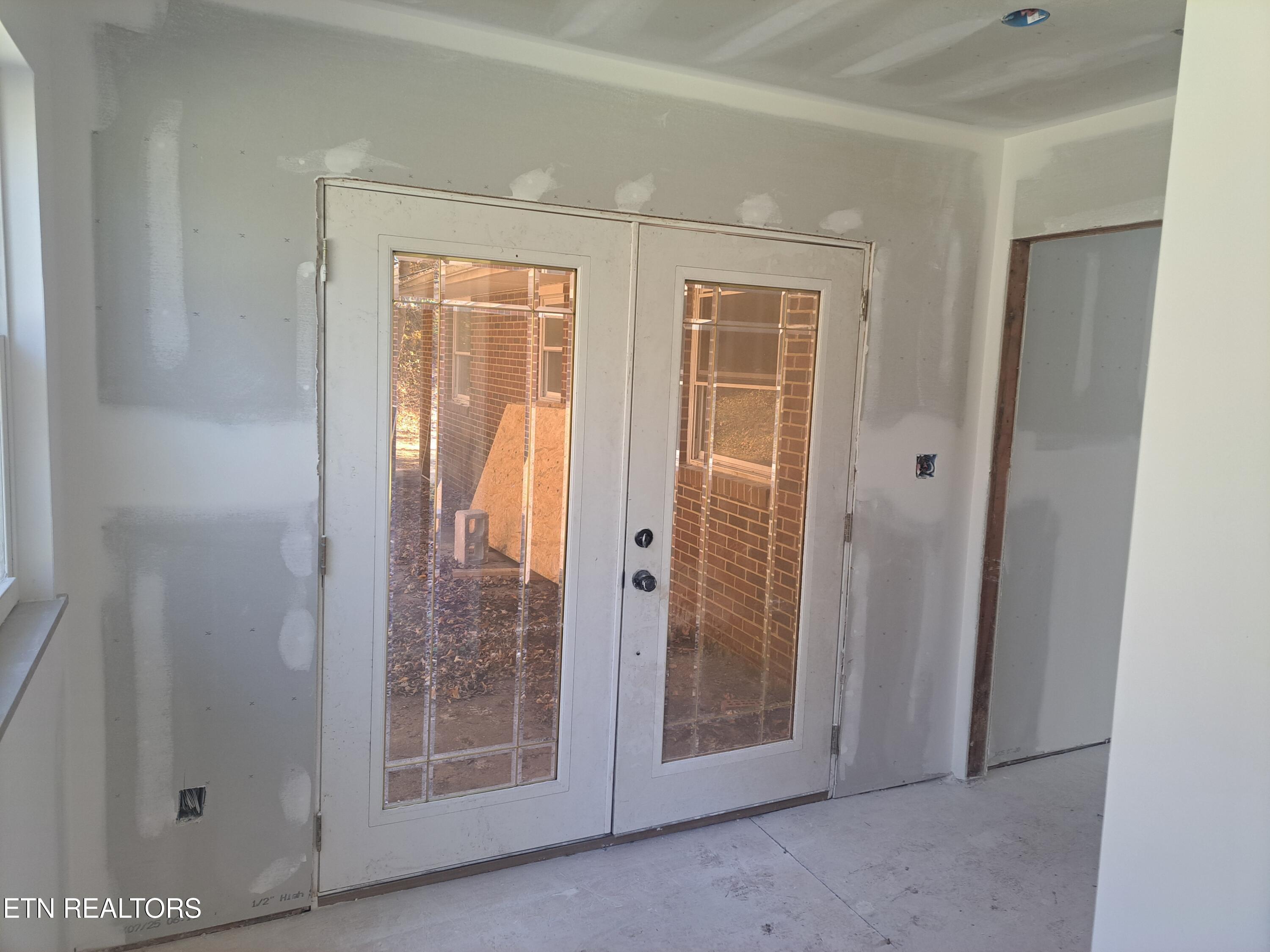 3525 Norris Freeway Heiskell, TN 37754 - Photo 4 of 5 20251112_122619