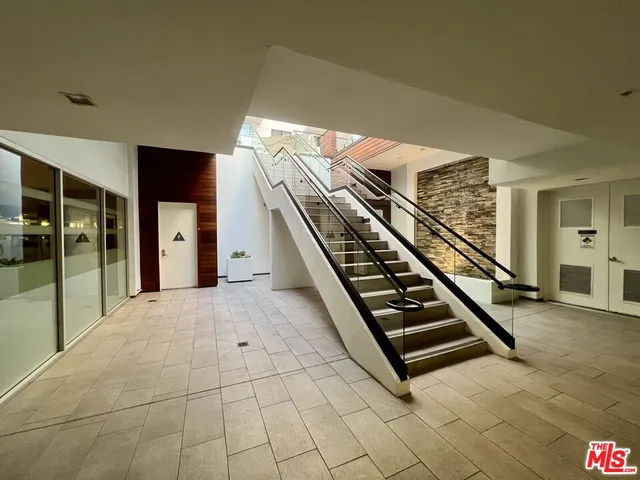 $3,200 | 1234 Wilshire Boulevard, Unit 403, Los Angeles, CA 90017