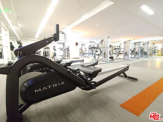 $3,200 | 1234 Wilshire Boulevard, Unit 403, Los Angeles, CA 90017