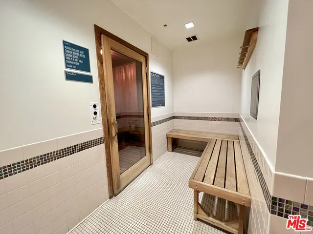 $3,200 | 1234 Wilshire Boulevard, Unit 403, Los Angeles, CA 90017