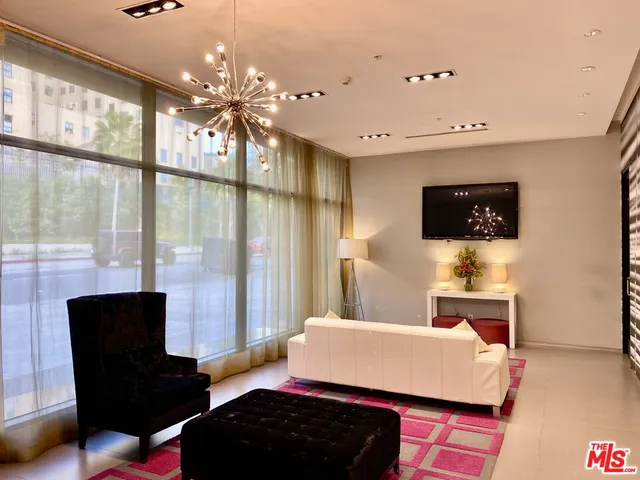 $3,200 | 1234 Wilshire Boulevard, Unit 403, Los Angeles, CA 90017