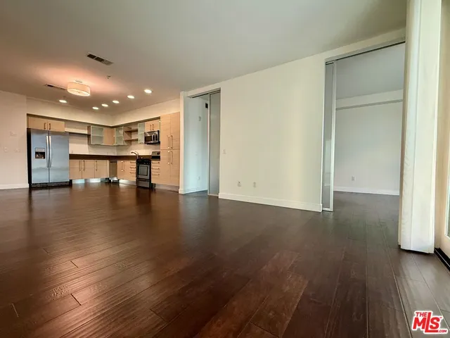 $3,200 | 1234 Wilshire Boulevard, Unit 403, Los Angeles, CA 90017