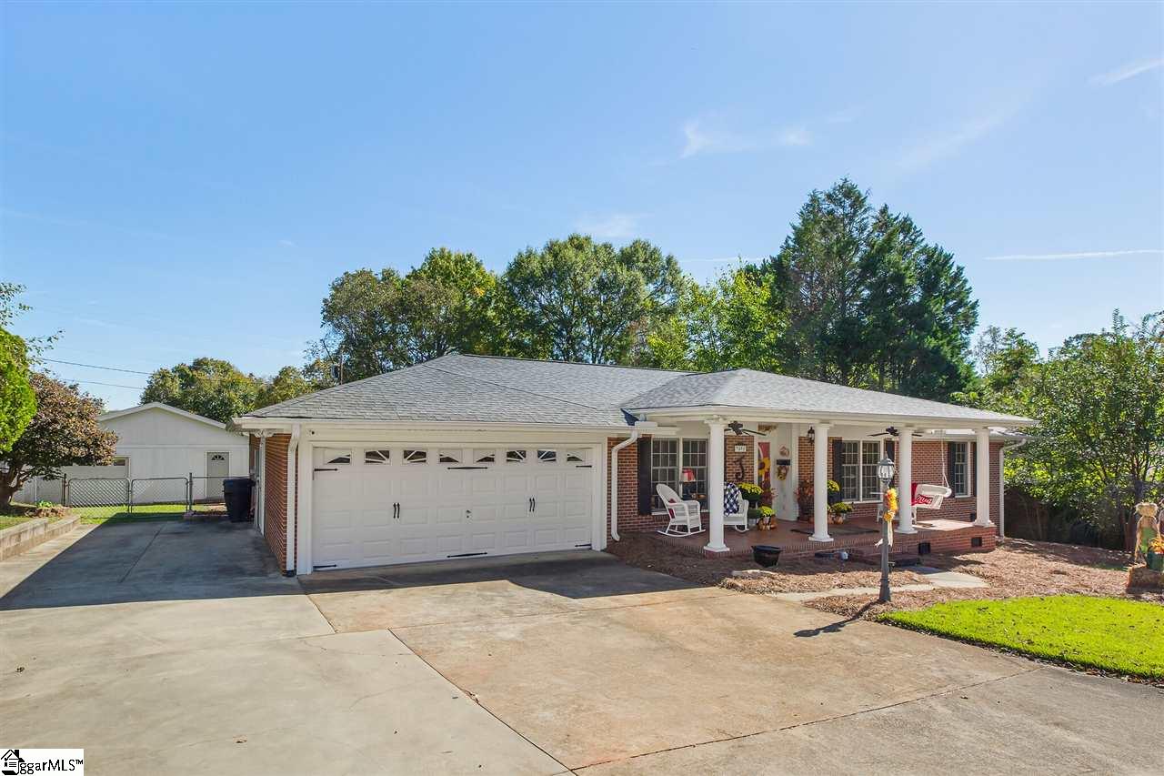 2404 Villa Court Anderson, SC 29621 - Photo 2 of 27