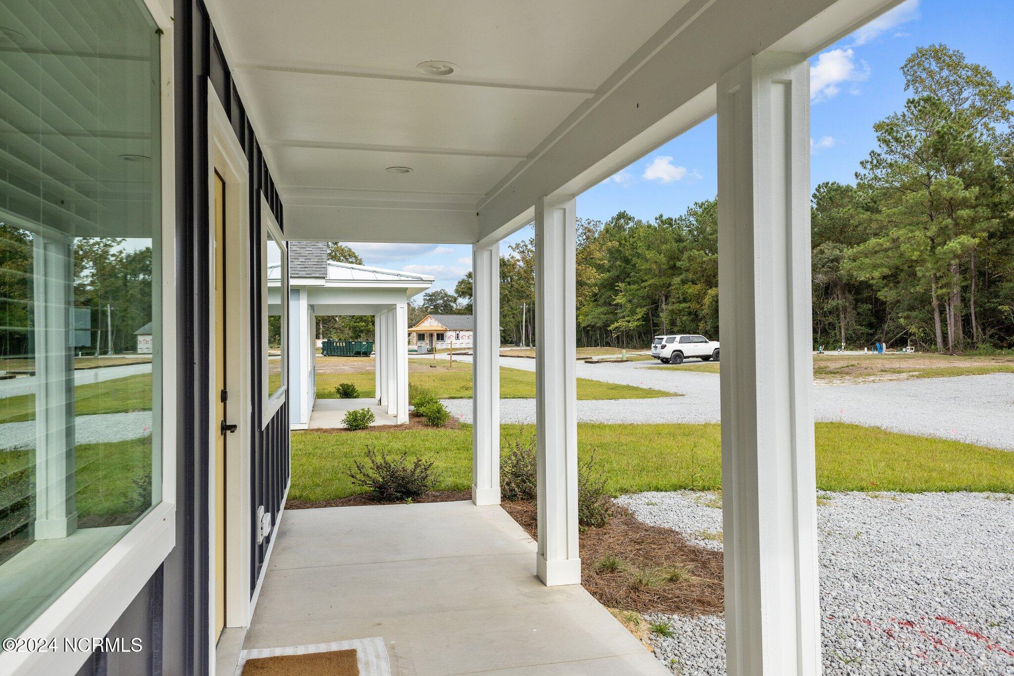 151 Long Pond Loop Swansboro, NC 28584 - Photo 35 of 56 Photo of similar home