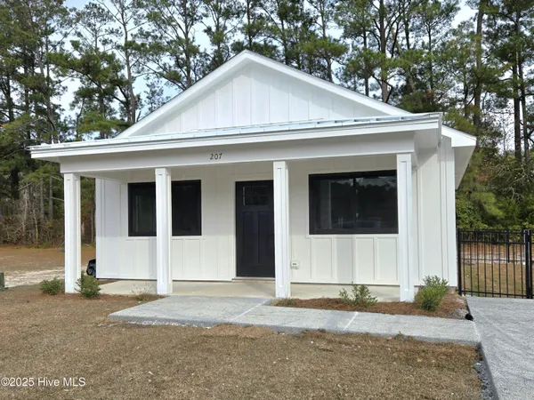 $240,000 | 151 Long Pond Loop, Swansboro, NC 28584