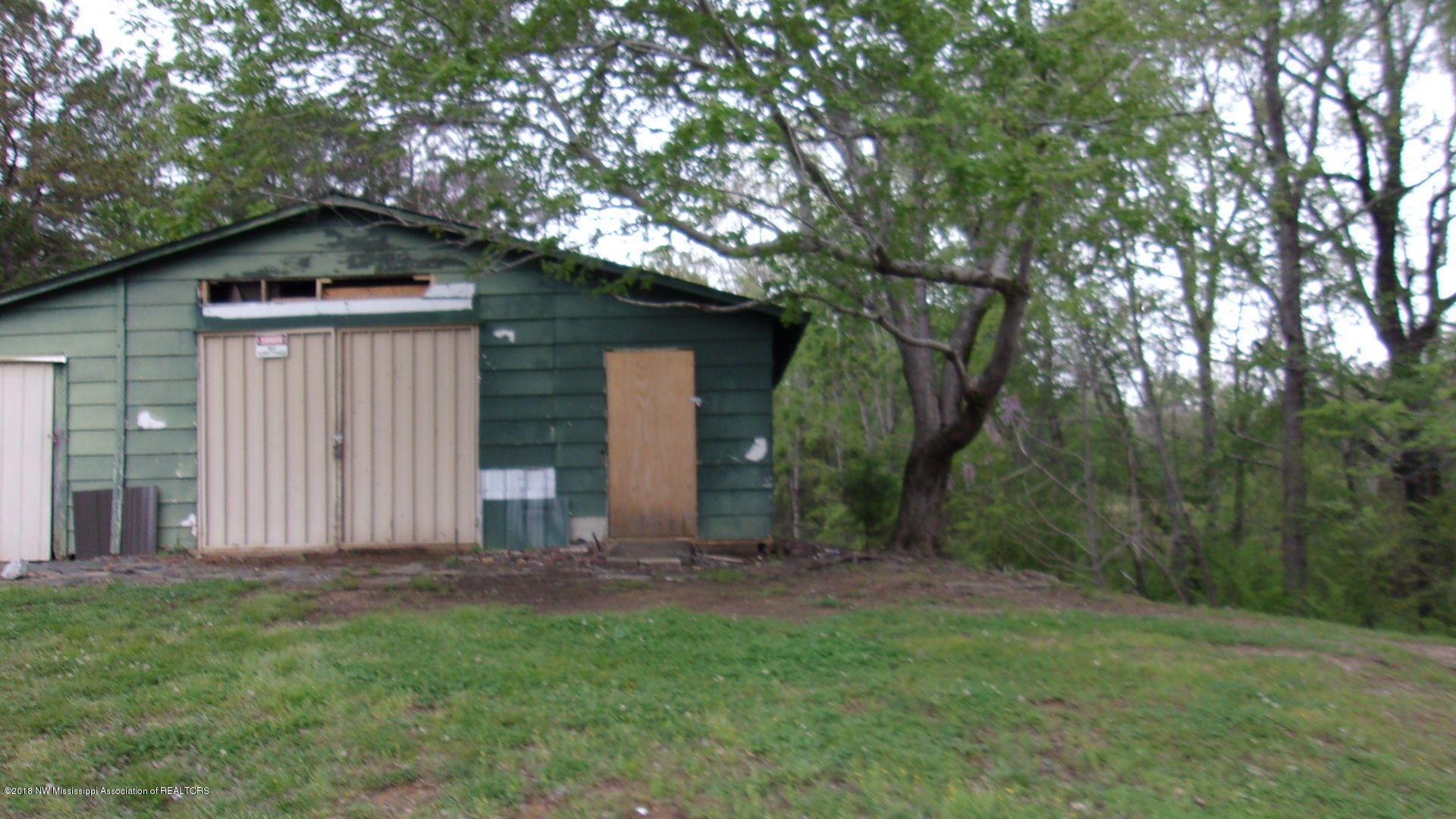 271 Lane Road Potts Camp, MS 38659 - Photo 2 of 14 KODAK Digital Still Camera