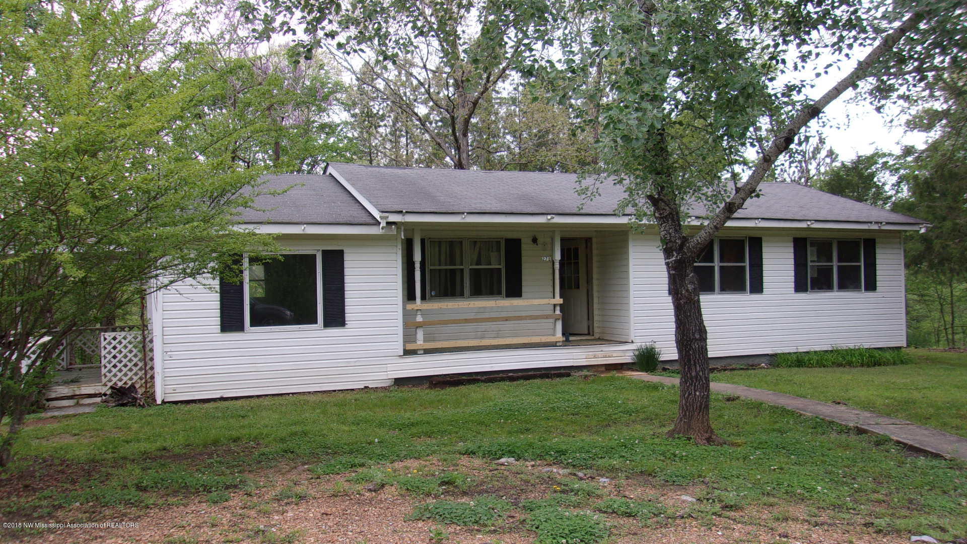 271 Lane Road Potts Camp, MS 38659 - Photo 4 of 14 KODAK Digital Still Camera