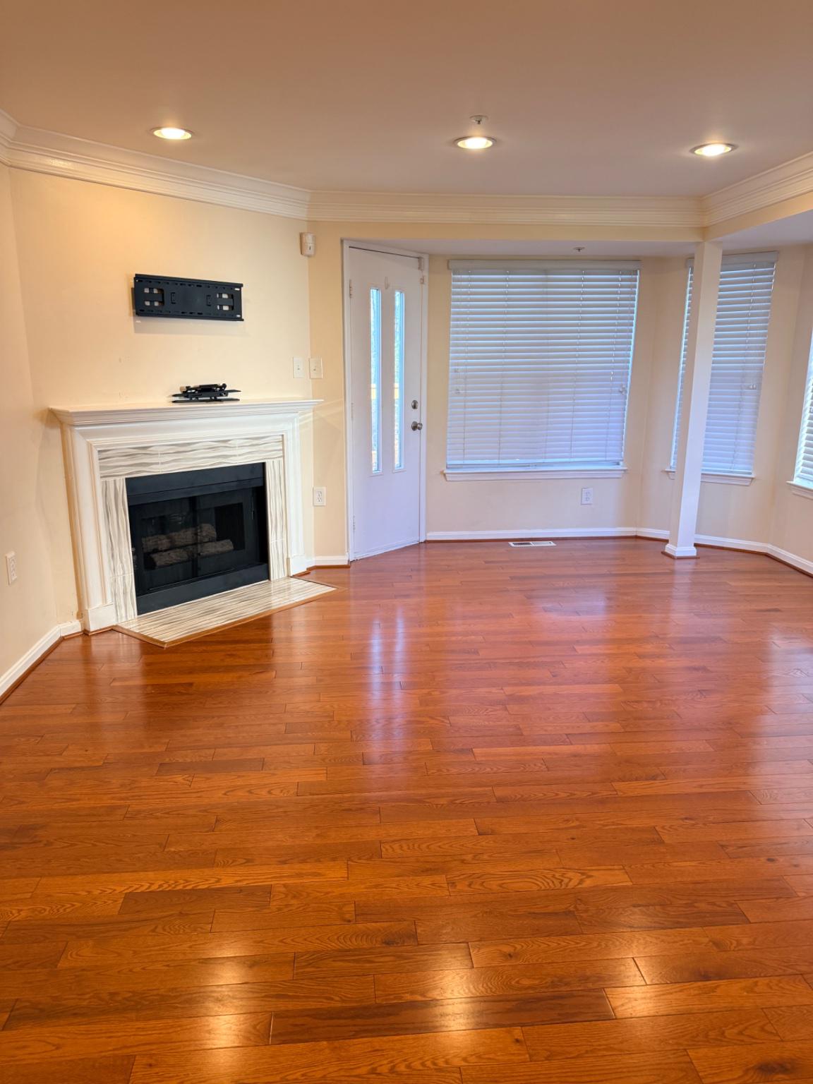 3408 Littleleaf Place Laurel, MD 20724 - Photo 3 of 5 Bright, Large Open and inviting living room.