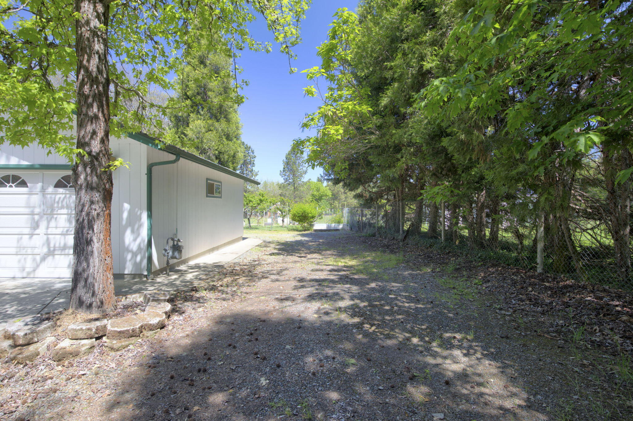 258 Walker Road Grants Pass, OR 97527 - Photo 40 of 42 Gallery Image 40