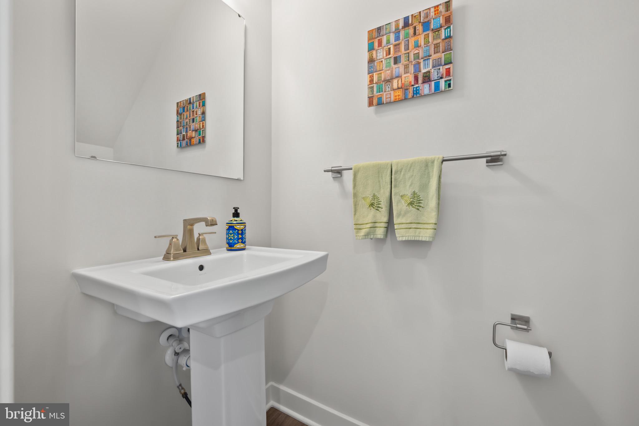 7304 Isabella Road Laurel, MD 20723 - Photo 14 of 44 Main Level Powder Room