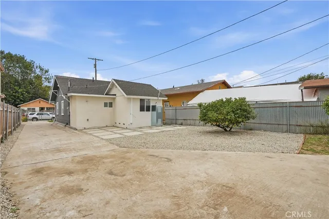 $672,222 | 401 East 61st Street, Los Angeles, CA 90003