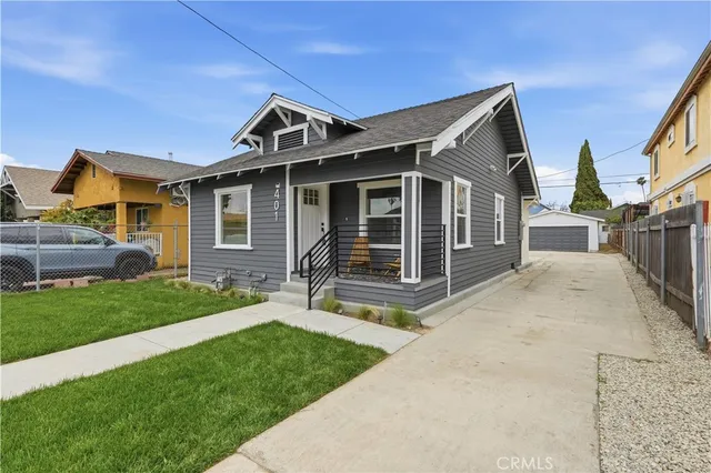 $672,222 | 401 East 61st Street, Los Angeles, CA 90003