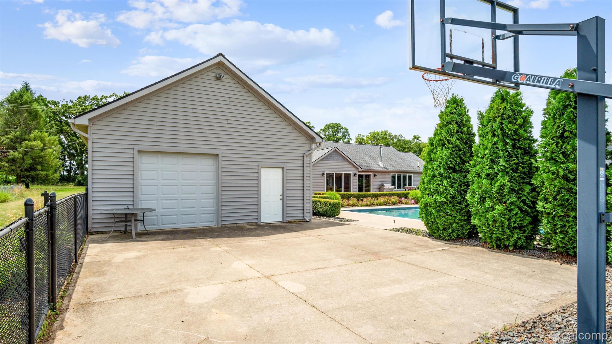 5572 Lange Road Howell, MI 48843 - Photo 28 of 32 Gallery Image 28
