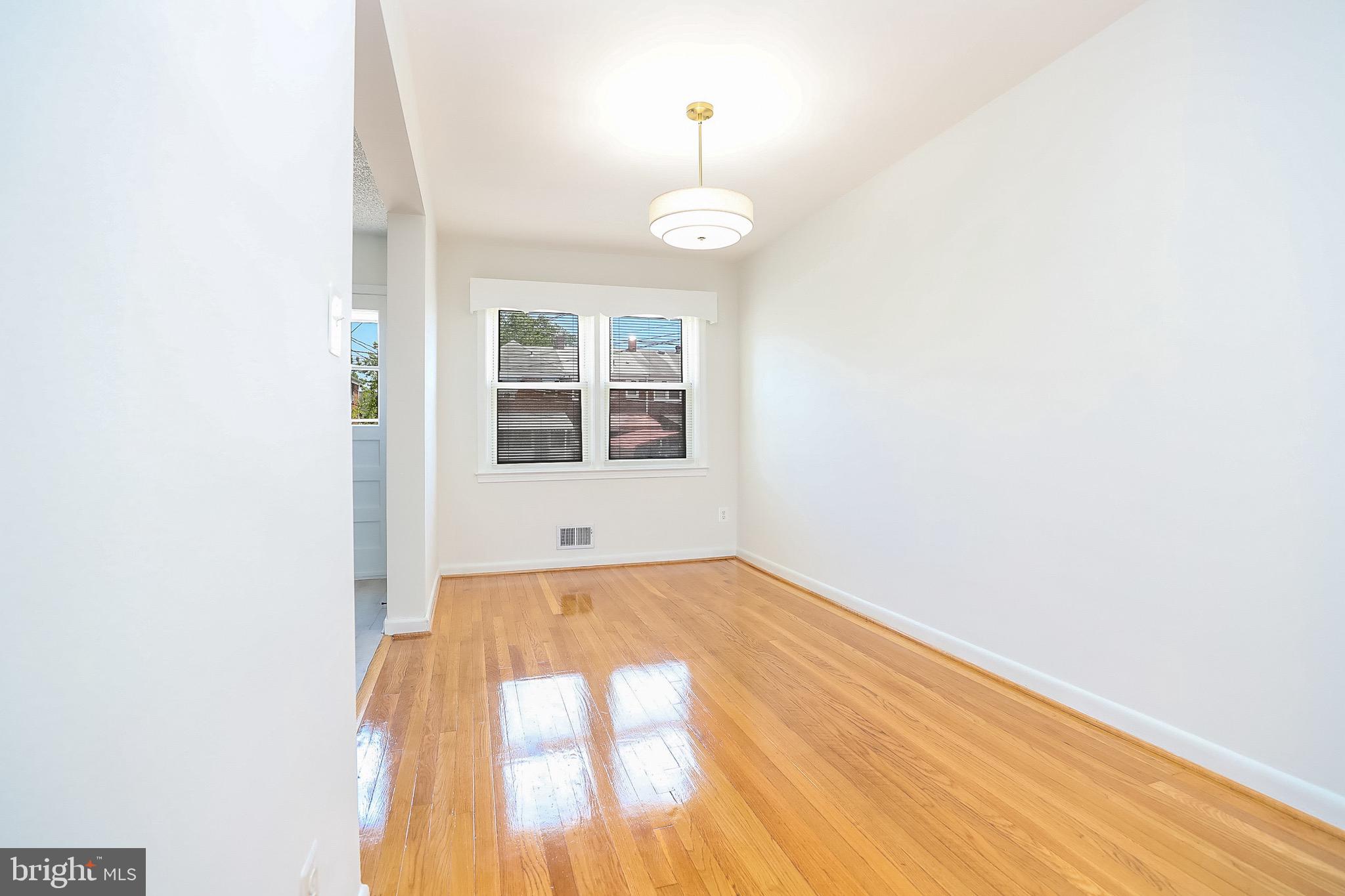 2224 Graythorn Road Baltimore, MD 21220 - Photo 11 of 27