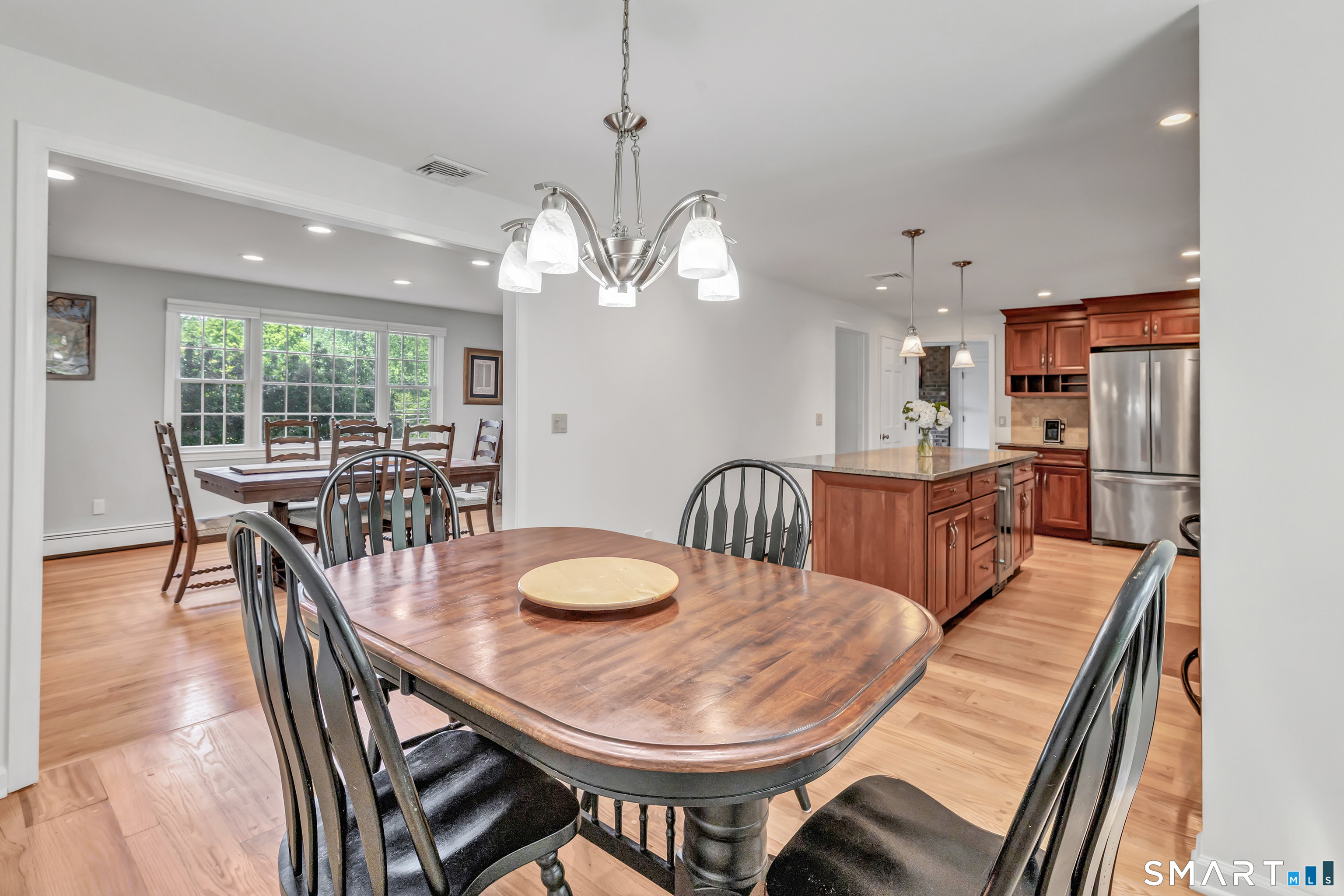 76 Greenbrier Road Trumbull, CT 06611 - Photo 15 of 38