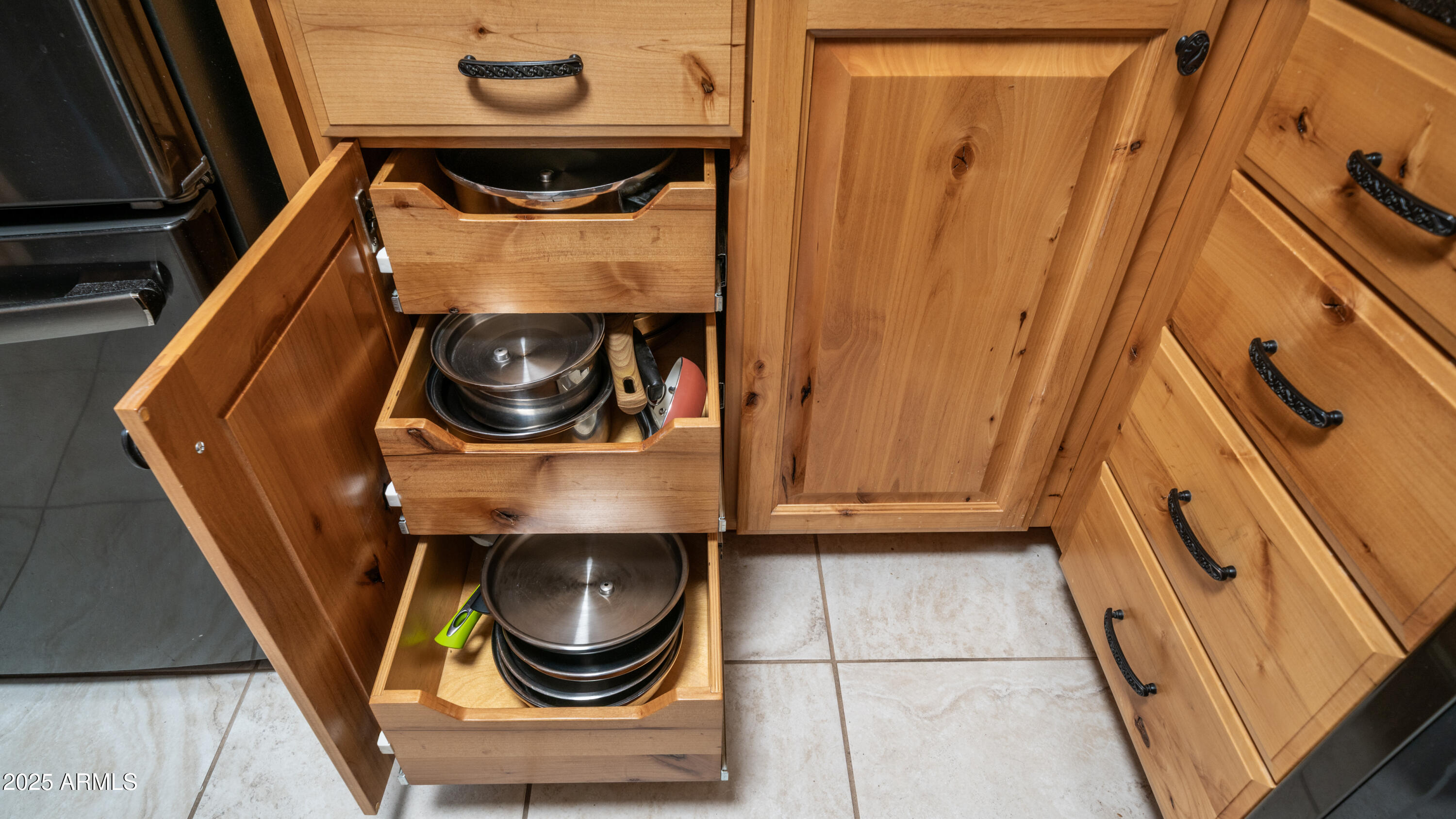 657 South Copper Drive Apache Junction, AZ 85120 - Photo 14 of 44 a utility room with dryer and washer