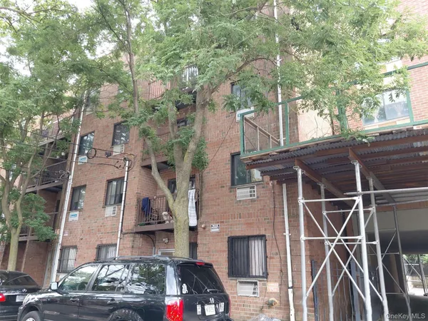 $280,000 | 724 East 221st Street, Unit 2A | Williamsbridge