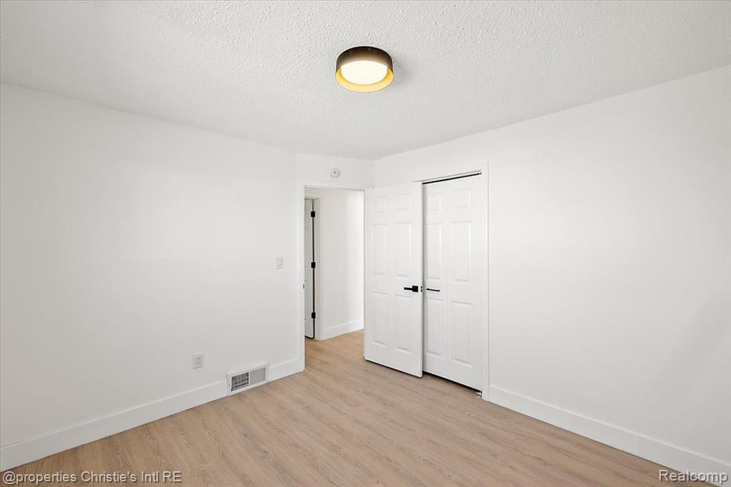 20850 Glen Lodge Road Ferndale, MI 48220 - Photo 14 of 18