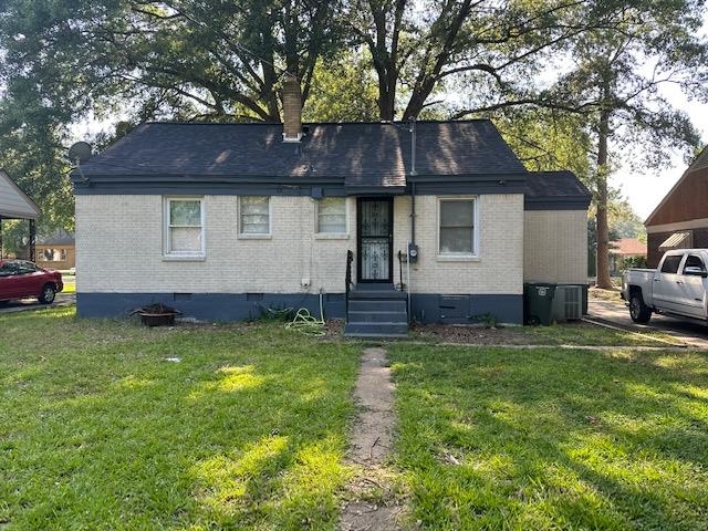 1010 Mt Vernon Road Memphis, TN 38111 - Photo 3 of 11 a view of a house with a backyard