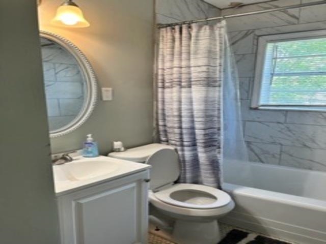 1010 Mt Vernon Road Memphis, TN 38111 - Photo 6 of 11 a bathroom with a sink toilet and shower