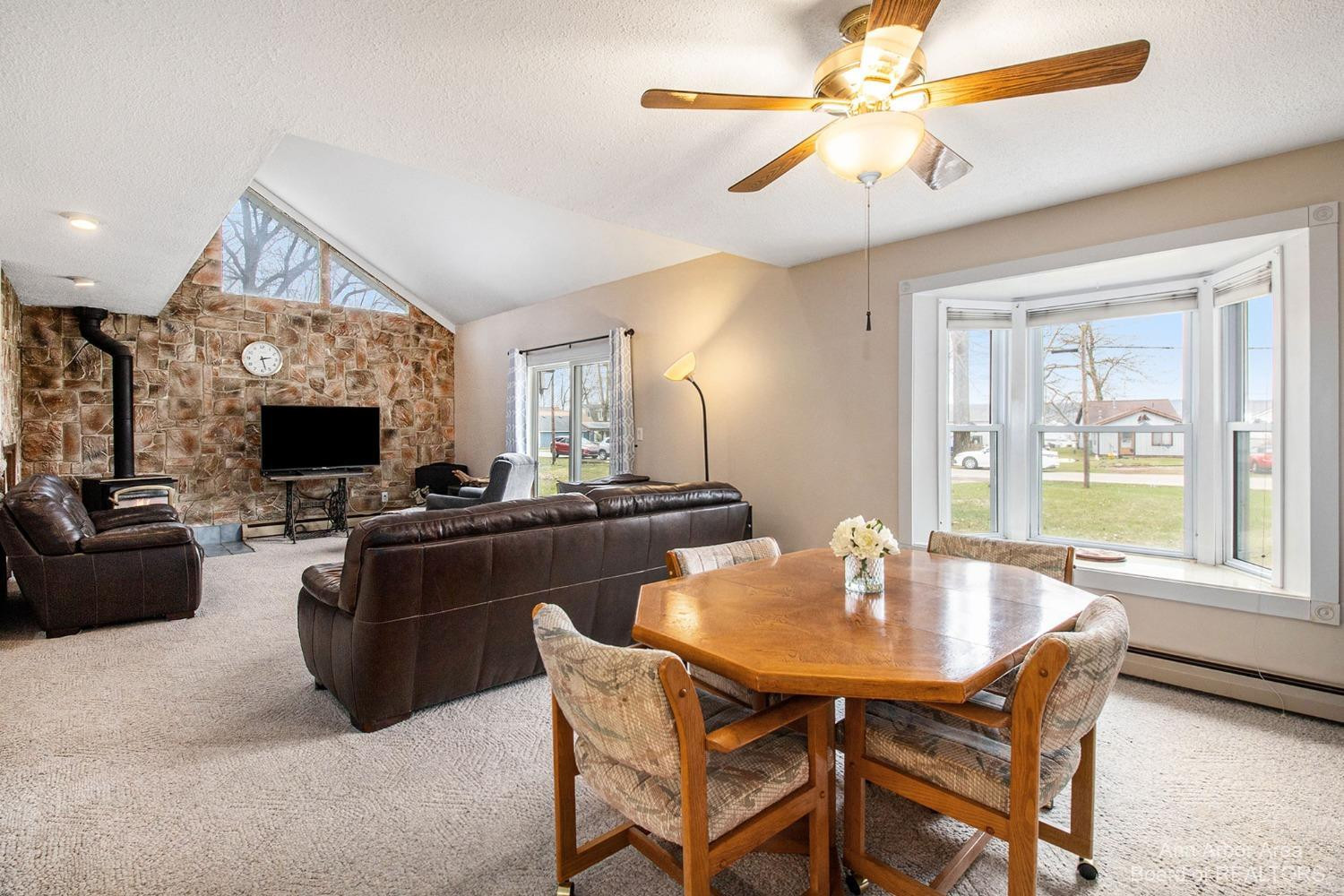 1125 Sarah Pinckney, MI 48169 - Photo 9 of 32 Photo 9