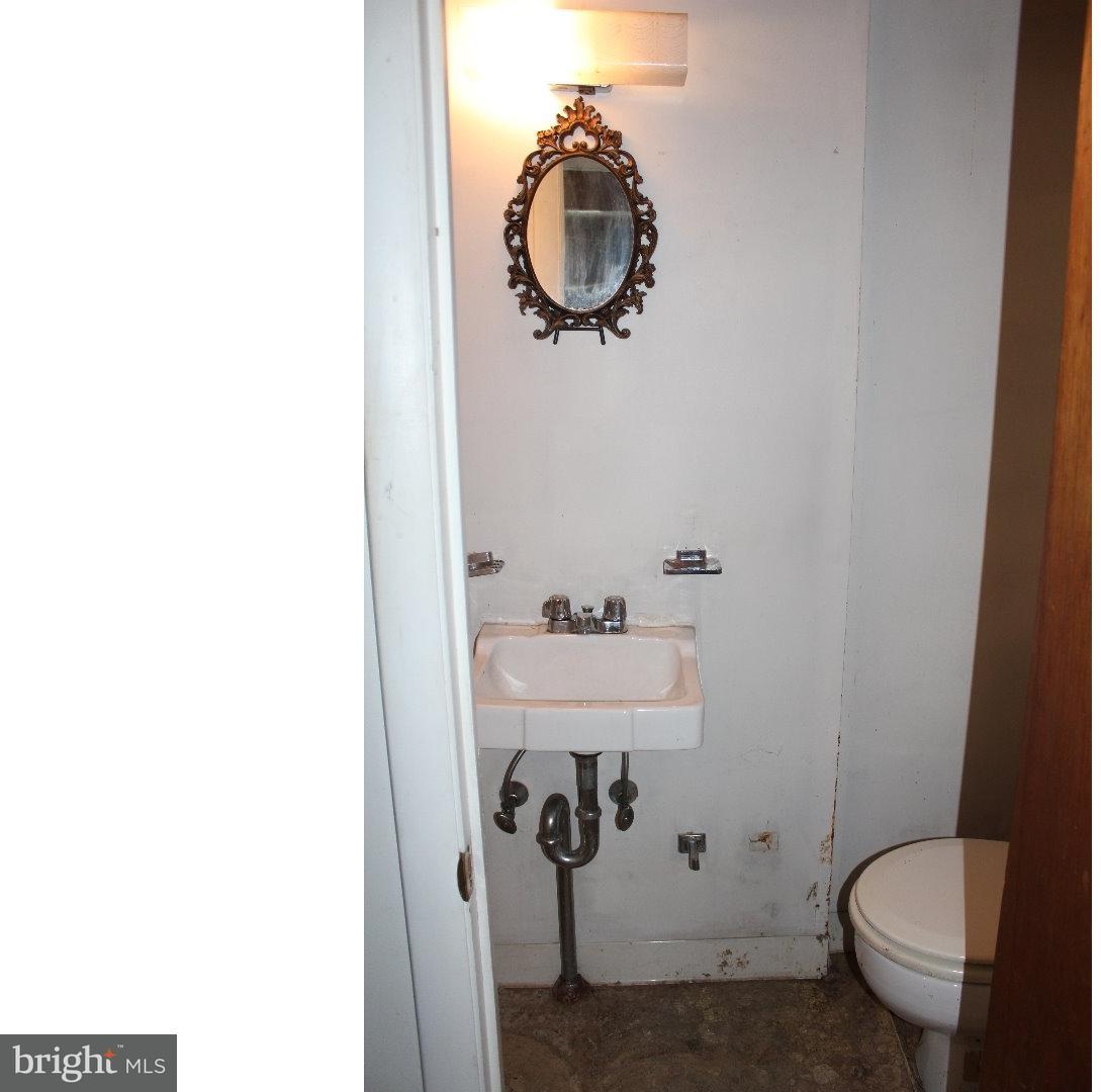 19 Ann Road Broomall, PA 19008 - Photo 9 of 12 Half Bath