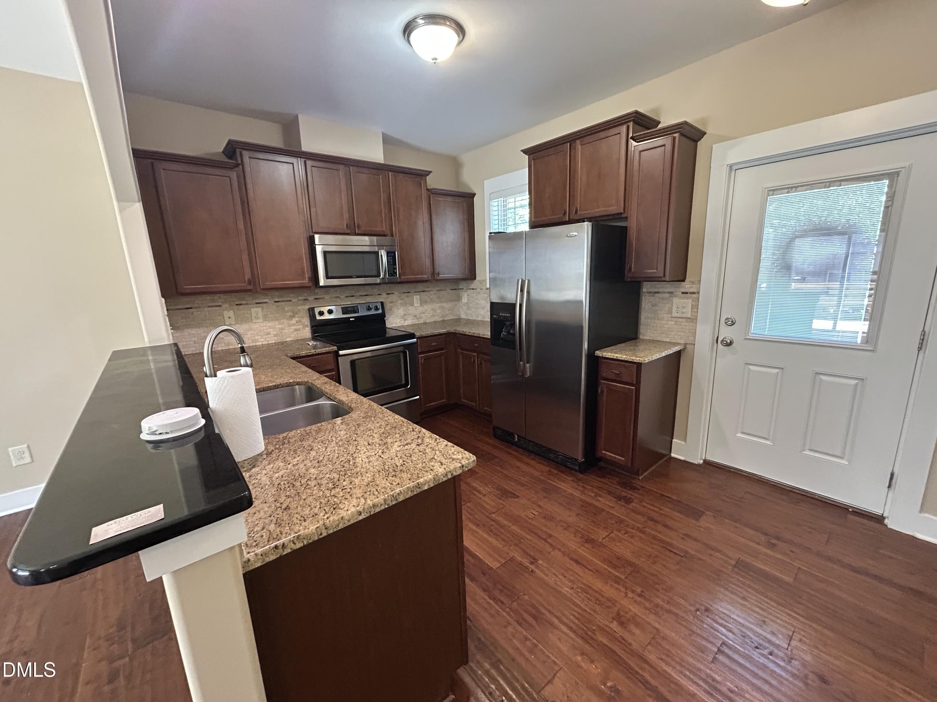 3827 Glenhaven Road Raleigh, NC 27606 - Photo 5 of 32 IMG_8853