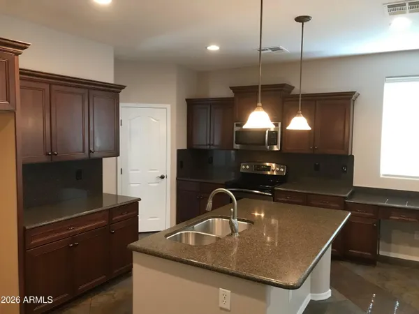 $2,900 | 4221 East Cullumber Court, Gilbert, AZ 85234