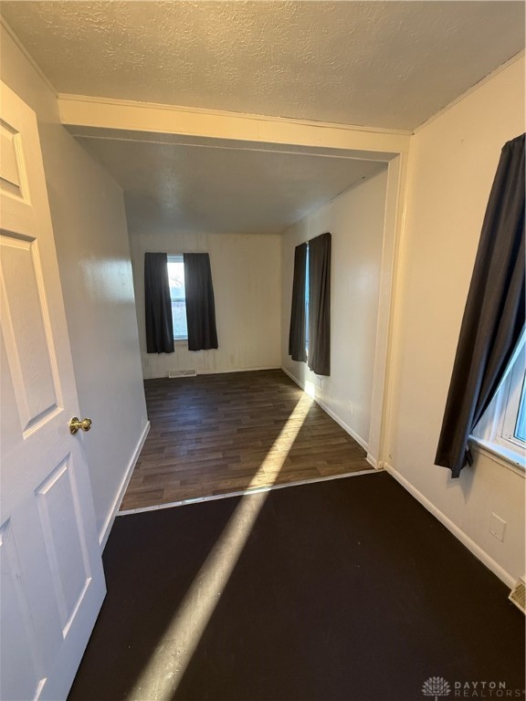 615 Circle Road Dayton, OH 45417 - Photo 7 of 20 Gallery Image 7