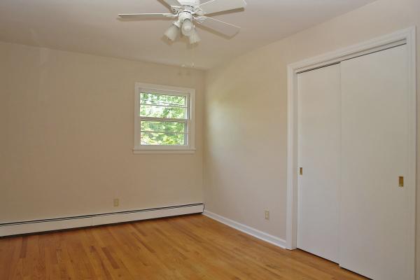 1916 Walmann Road Southwest Roanoke, VA 24018 - Photo 12 of 25 DSC00849