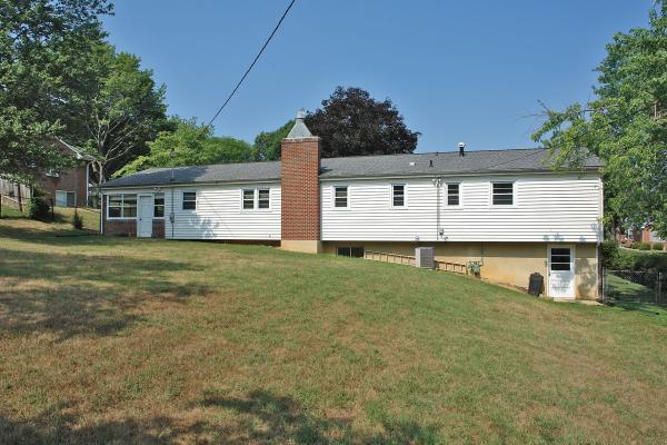 1916 Walmann Road Southwest Roanoke, VA 24018 - Photo 20 of 25 DSC00873