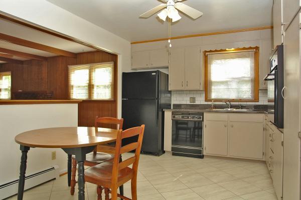 1916 Walmann Road Southwest Roanoke, VA 24018 - Photo 4 of 25 DSC00831