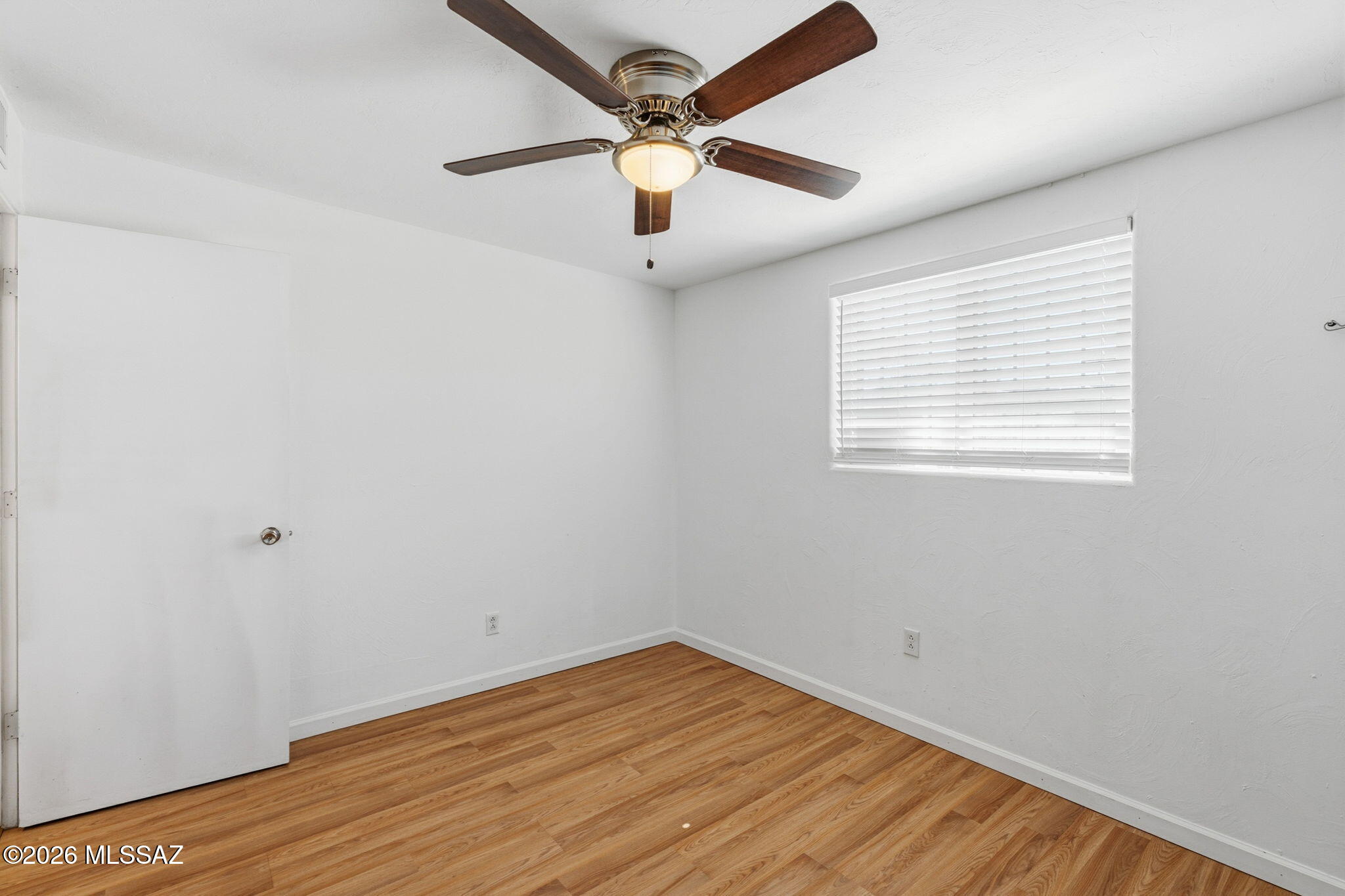 1453 West Roger Road Tucson, AZ 85705 - Photo 18 of 36 BEDROOM 1