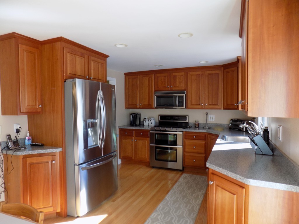 12 Haverstock Road Franklin, MA 02038 - Photo 3 of 29 Gallery Image 3
