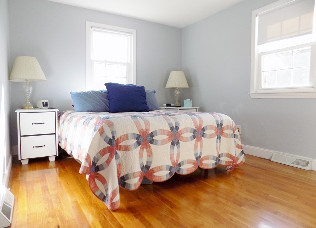 12 Haverstock Road Franklin, MA 02038 - Photo 10 of 29 Gallery Image 10