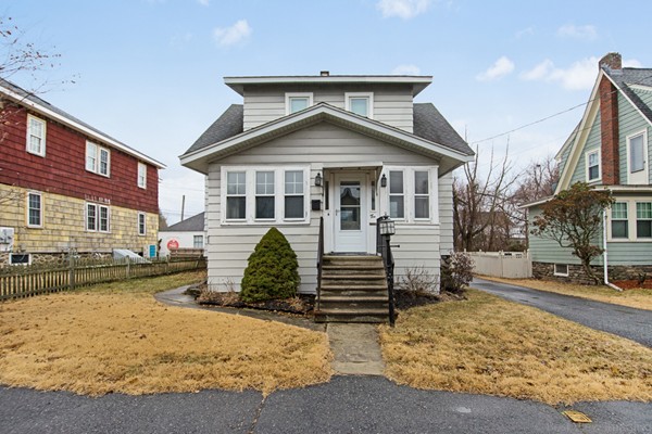 10 Inwood Road Worcester, MA 01606 - Photo 3 of 28 Gallery Image 3
