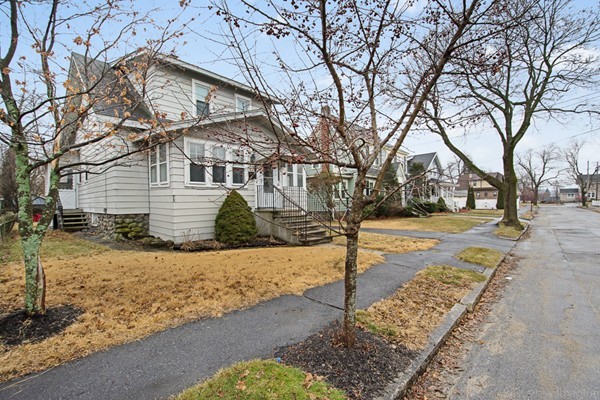 10 Inwood Road Worcester, MA 01606 - Photo 4 of 28 Gallery Image 4