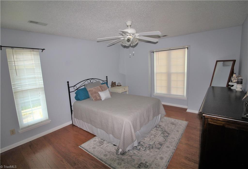 3206 Pipers Way High Point, NC 27265 - Photo 15 of 18