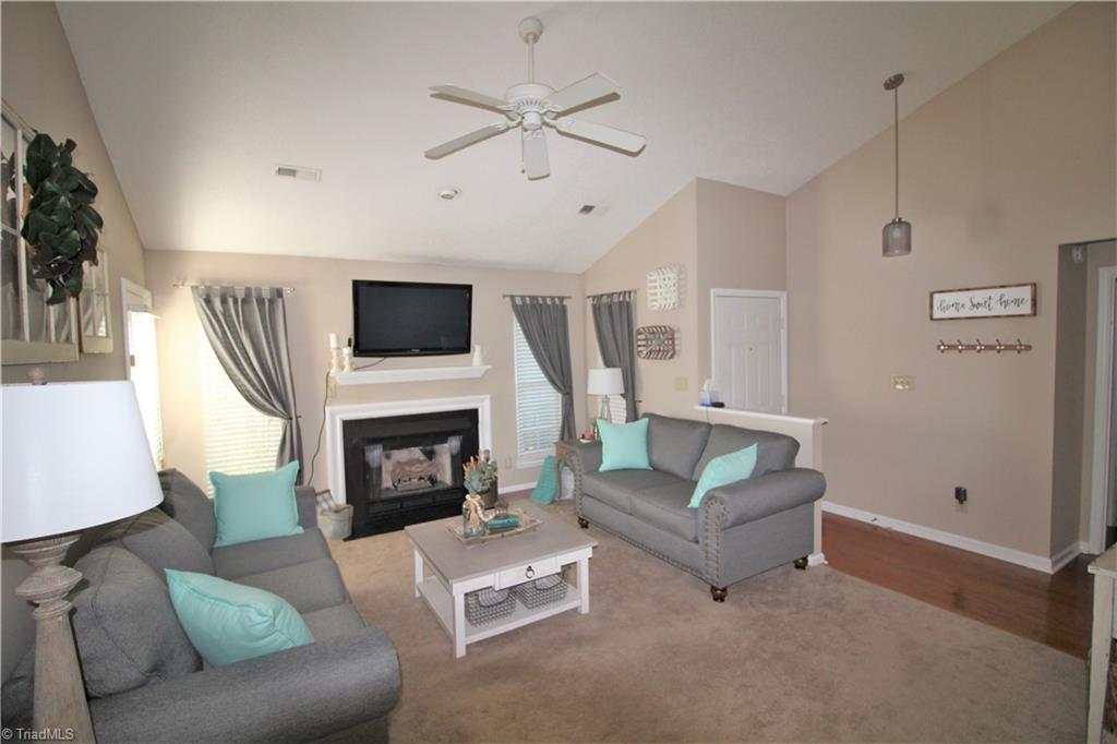 3206 Pipers Way High Point, NC 27265 - Photo 5 of 18