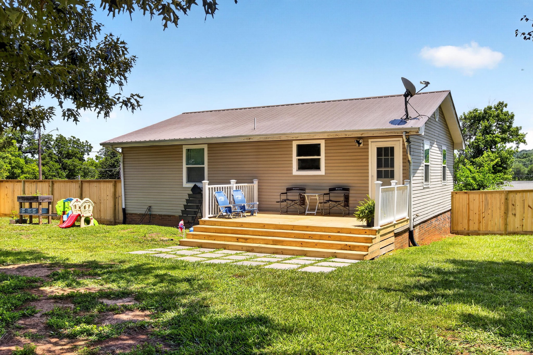 235 Oak Grove Road Madisonville, TN 37354 - Photo 8 of 35