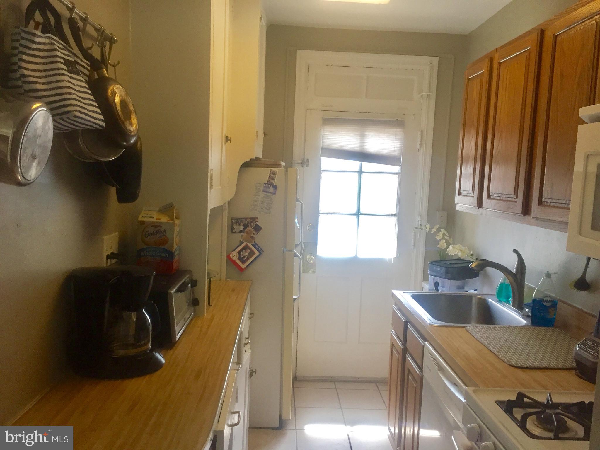 2031 Locust Street, Unit 804 Philadelphia, PA 19103 - Photo 3 of 15