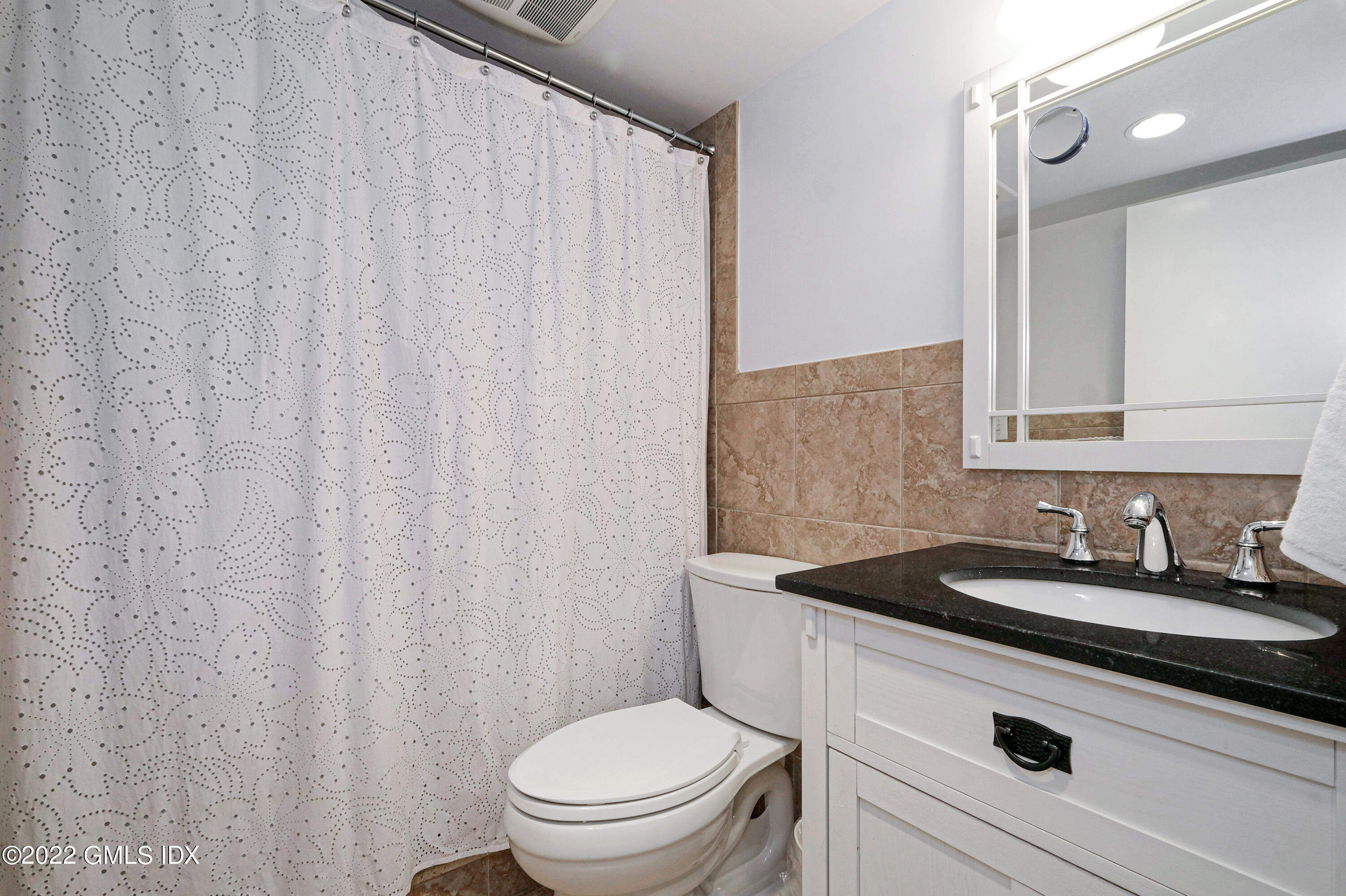 25 Griffith Road Riverside, CT 06878 - Photo 28 of 37 25 Griffith Rd Greenwich, CT (30 of 35)